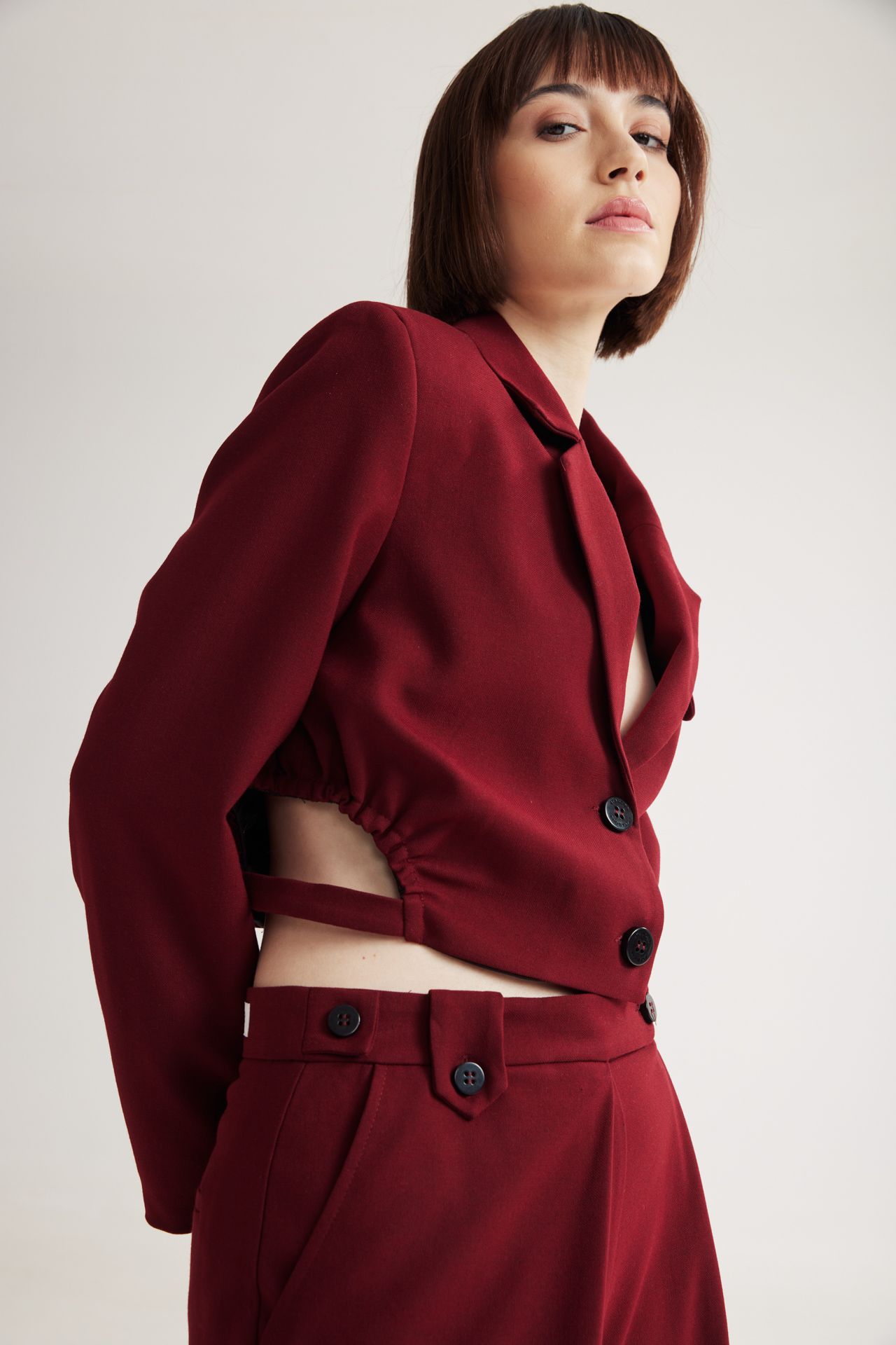 Tia Cropped Blazer Bordeaux